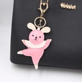 Portachiavi coniglietto di balletto in pelle rosa con colletto a quadri su borsa - Rosa