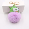 Llavero de búho de peluche con cuero verde y pompón de piel sintética color violeta - Estilo de Monstruo de Dibujos Animados / Púrpura Taro