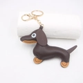 Λεπτομέρεια δερμάτινο μπρελόκ dachshund με ραφές και χρυσό κρίκο κλειδιών - Χρυσό Μπρελόκ / Καφέ Λουκάνικο