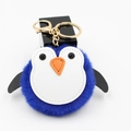 Détail du porte-clés pingouin en peluche bleu avec boucle en métal doré - 8cm Spéc / Bleu Saphir