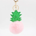 Dettaglio del portachiavi a pompon rosa in finta pelliccia con foglie di paillettes - Rosa Chiaro