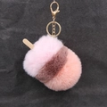 Détail du porte-clés glace en peluche tricolore avec bâton de bois et crochet doré - 9cm x 12cm / Rose Café Coréen