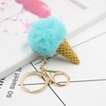 Mignon porte-clés cornet de glace en fausse fourrure bleu clair avec fermoir doré - Crème Glacée + Fermoir Doré / Bleu lac