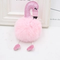 Rosa Flamingo Schlüsselanhänger aus Plüsch mit Pailletten für Damen Handtaschen - Goldener Schlüsselketten-Stil / Rosa
