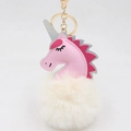 Detalle de cabeza de unicornio rosa con suave pompón blanco y llavero de metal dorado - Llavero Unicornio / Blanco Roto