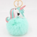 Simpatico portachiavi unicorno con pompon in ecopelliccia verde menta e anello dorato - Verde Menta
