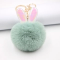 Portachiavi con orecchie di coniglio in peluche verde menta con dettagli cangianti e anello d'oro - Portachiavi d'Oro / Verde matcha