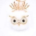 Détail du porte-clés chouette en peluche blanche avec bois dorés et accents cristallins - Porte-clés Doré / Blanc