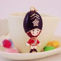 Kreativer Royal Guard Schlüsselanhänger mit Strass und roter Emaille-Veredelung - Rot