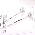 Détail de barrettes en alliage argenté avec zircons cubiques en forme de cœur et ronds - Style Ours / Ours (Argent)