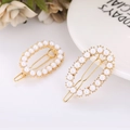 Elegante coppia di fermagli per capelli ovali dorati con perle bianche lucide - Oval Shape Gold