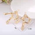 Bamboo-textured gold alloy hair clips set measuring 4.3cm by 3cm with U-shape grip - Letter R