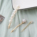 Elegantes Set aus drei Vintage-Perlenhaarklammern in Gold für Damen im Koreanischen Stil - Blumen Perlen Set