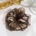 Elegante coletero de organza marrón con cuentas y pedrería brillante para el pelo - Diamante Marrón