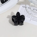 Pinza per capelli a fiore di frangipane nero minimalista con finitura in resina lucida - Nero Piccolo