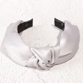 Elegante cerchietto in raso grigio argento con nodo centrale e fascia larga donna - Grigio Annodato