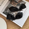 Elegante set di due fermagli per capelli con fiocco in raso nero e clip a coccodrillo - Nero