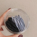 Pot d'élastiques à cheveux haute élasticité noirs et bleu brume pour femmes - Pack de 20 Bâtons / Noir et Bleu