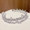 Détail du serre-tête fait main en perles de cristal avec base en métal argenté - Gris Argent
