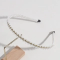 Elegante witte satijnen haarband met dubbele rij parels en fonkelende strassteentjes - Witte Basis Parel Strass Stijl