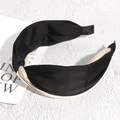 Elegante cerchietto largo in raso intrecciato nero e beige con finitura lucida setosa - Nero & Bianco
