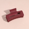 Grande pince à cheveux rectangulaire bordeaux mat pour une coiffure élégante et chic - Pince Carrée Rouge