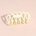 Grande pince à cheveux élégante en acrylique blanc crème mat avec design ondulé - Pince Fence Blanc