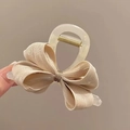 Pince à cheveux élégante avec nœud en satin champagne et base en acrylique robuste - Beige (Pince de base de 8 cm)