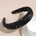 Dettaglio del cerchietto fatto a mano in raso nero a pois bianchi con etichetta interna - Nero