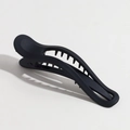 Grande molletta per capelli nera opaca con elegante design aerodinamico traforato - Pinza per capelli / Nero