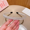 Elegante diadema de tres filas de perlas de estilo francés minimalista para mujer - Blanco