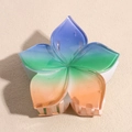 Dettaglio molletta per capelli a fiore con sfumatura blu verde arancio e resina gelatina - Sfumato Blu Verde Arancione