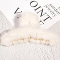 Pince à cheveux surdimensionnée en fausse fourrure peluche blanc crème pour chignon - Blanc Cassé