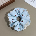 Coletero de cuadros azules con cerezas bordadas y bordes de encaje blanco - Azul