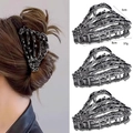 Pince à cheveux gothique en forme de main de squelette argentée pour femmes - Ensemble 18