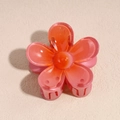 Vue détaillée de la pince à cheveux fleur de 4 cm orange avec des pétales translucides - Fleur à cinq pétales / Rouge Foncé