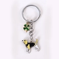 Detailed view of foxhound dog pendant and lucky green clover metal keychain for bags - Beagle with Lucky Clover