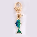 Portachiavi a pesce in lega di zinco con chiusura a cuore e smalto blu-verde vivace - Pesce Blu