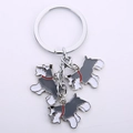 Detail von drei Schnauzer-Anhängern an einem Schlüsselanhänger mit roten Halsband-Akzenten - Grau Set