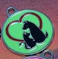 Groene ronde huisdier penning met kat en hond silhouet en rode hartrand voor halsbanden - Standaard Specificatie / Groen