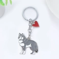 Husky sleutelhanger van zinklegering met grijze wolf hanger en rood hartje aan zilver - Grijze Husky met Hart