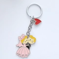 Porte-clés couple mariés en métal avec pendentif cœur rouge pour cadeau de mariage - Couple avec Robe de Mariée Rose (M10115)