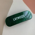 Grüne Haarklammer aus Acetat mit Marmortextur und weißem LAYMOOD-Logo-Aufdruck - Grüner Buchstaben Haarclip