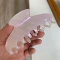 Grande molletta per capelli in acetato rosa perlato con elegante scritta dorata decorativa - Viola Chiaro