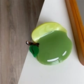 Haarklammer in grüner Apfelform aus glänzendem Acetat mit Blatt-Detail - Grüner Apfel Stil