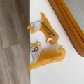 Detail von zwei süßen Shiba Inu Haarklammern mit Marmortextur und goldenen Entenschnabelclips - Shiba Inu