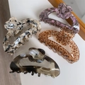 Set of four floral acetate hair claws in leopard, marble, and grey patterns with shiny centers - Brown Leopard Style (F2-042)