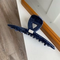 Λεπτομέρεια κλιπ μαλλιών σε μπλε χρώμα denim με χρυσές κουκκίδες και στρας - Σχήμα μπάρας
