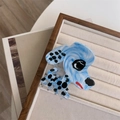 Detailansicht der blauen Haarklammer mit Marmormuster und verspieltem Hundemotiv - Blauer Marmor Gepunkteter Hund / Dalmatiner