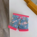 Detail von kreativer Haarklammer in Hosenform mit rosa Kanten und Marmormuster - Rot Blau Shorts Haarkralle (6.5cm Lang 5.2cm Breit)